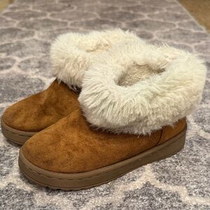 Girls Sonoma Cozy Brown Kids Boots with Faux Fur Lining size 12